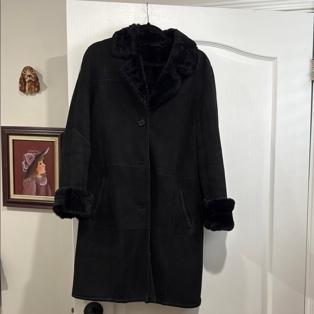 Elegant Black sheep skin Danier Women's Coat